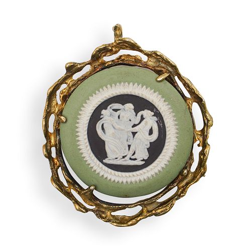 STERLING WEDGWOOD JASPERWARE PENDANTDESCRIPTION: