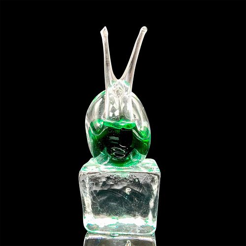 GLASS SNAIL PAPERWEIGHTThis paperweight 392bbb