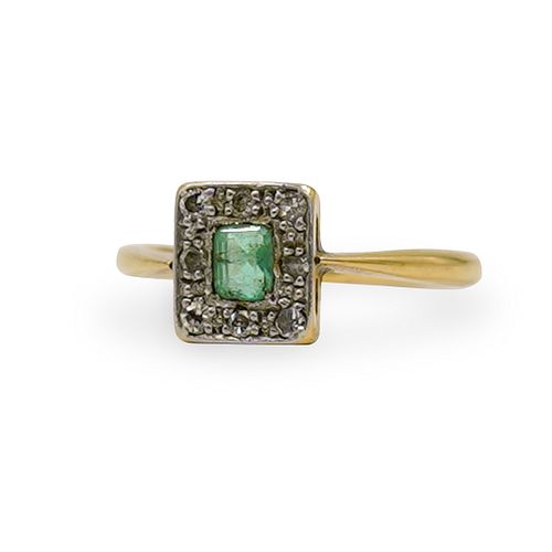 14K GOLD EMERALD AND DIAMOND RINGDESCRIPTION  392c68