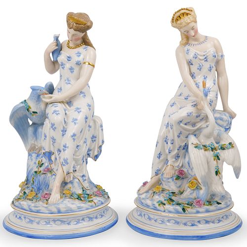 PAIR OF CONTINENTAL PORCELAIN FIGURINESDESCRIPTION  392d16