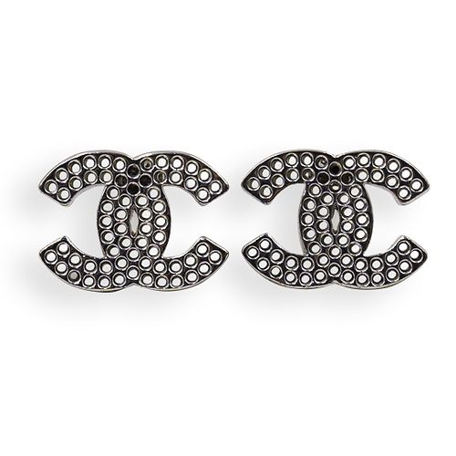 SET OF CHANEL EARRINGSDESCRIPTION  392da1