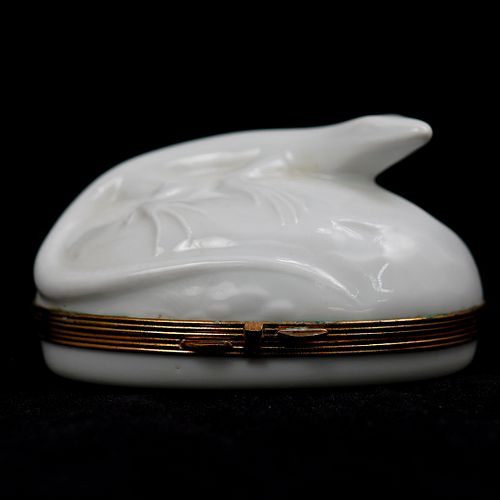 CHAMART LIMOGES PORCELAIN PILL 392e97