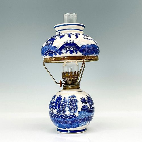 BLUE WILLOW SMALL OIL LAMP WITH 392ecf
