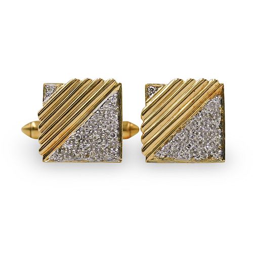 PAIR OF 14K GOLD AND DIAMOND CUFFLINKSDESCRIPTION  393001