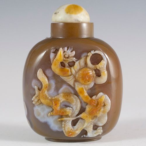 CHINESE AGATE SNUFF BOTTLEDESCRIPTION Agate 39304e