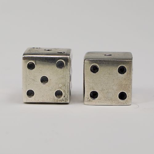 PAIR OF MEXICAN STERLING SILVER DICEDESCRIPTION: