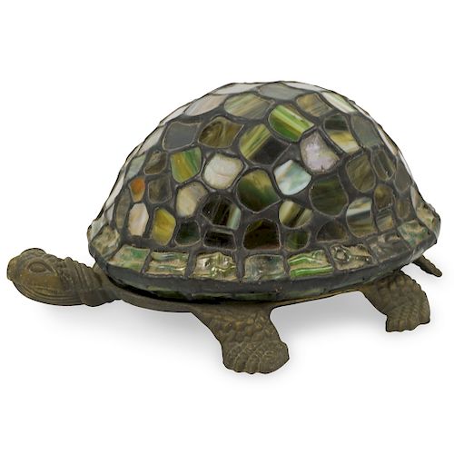 VINTAGE STAINED GLASS TURTLE LAMPDESCRIPTION: