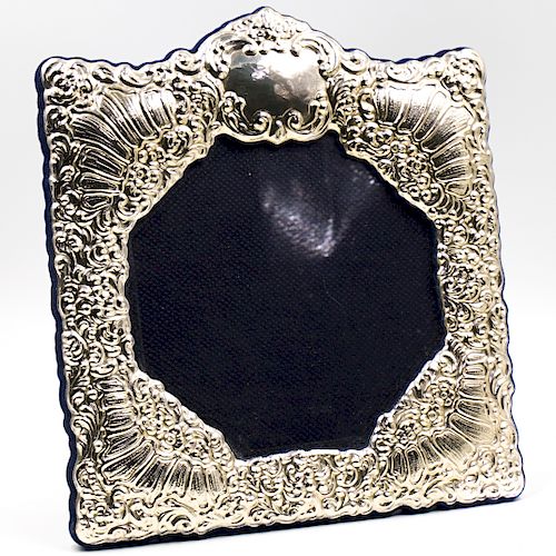 STERLING SILVER REPOUSSE FRAMEDESCRIPTION  3933dd