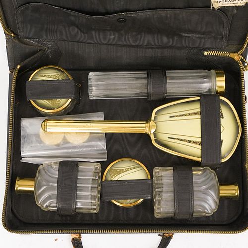 (8 PC) VINTAGE MENS GROOMING KITDESCRIPTION: