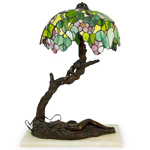 SIGNED ART NOUVEAU STYLE TABLE LAMPDESCRIPTION: