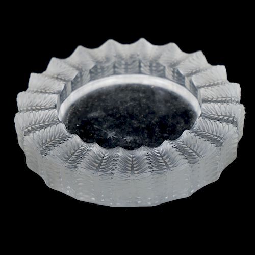 LALIQUE CRYSTAL JAMAICAN ASHTRAYDESCRIPTION: