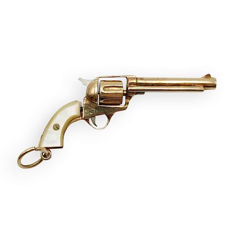 14K GOLD REVOLVER PENDANTDESCRIPTION  3935a2