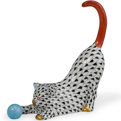 HEREND PORCELAIN FISHNET CAT WITH BALLDESCRIPTION: