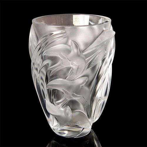 LALIQUE CRYSTAL VASE MARTINETSStunning 393675