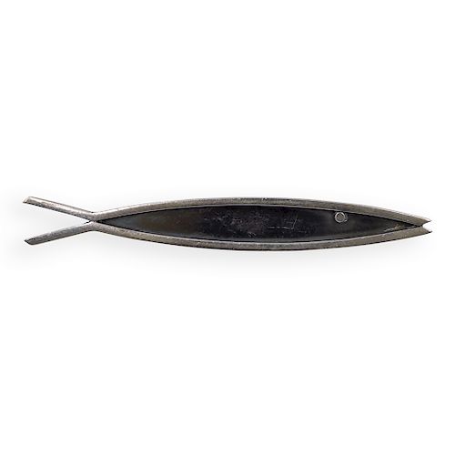 TAXCO STERLING SILVER FISH BROOCHDESCRIPTION: