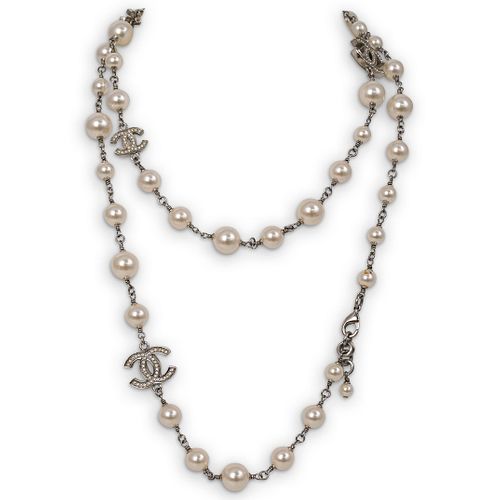 CHANEL COSTUME BEADED PEARL NECKLACEDESCRIPTION: