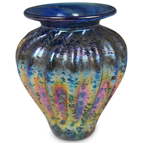 LOETZ STYLE IRIDESCENT GLASS VASEDESCRIPTION: