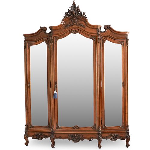 LARGE LOUIS XV WALNUT WOOD ARMOIREDESCRIPTION  391618