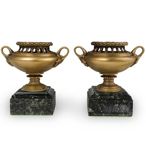 PAIR OF BRONZE URN BOOKENDSDESCRIPTION  3918d0