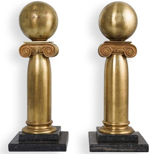 PAIR OF CONTINENTAL BRONZE PILLARSDESCRIPTION: