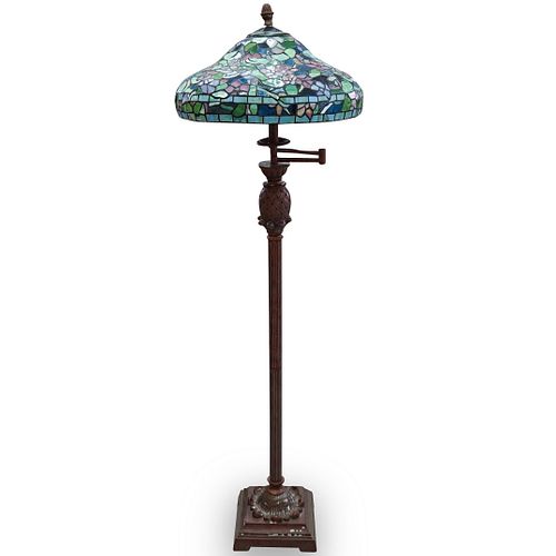 TIFFANY STYLE STAINED GLASS FLOOR LAMPDESCRIPTION: