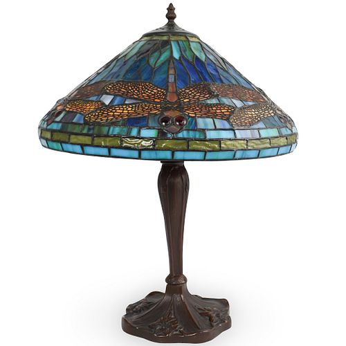 TIFFANY STYLE DRAGONFLY LAMPDESCRIPTION: