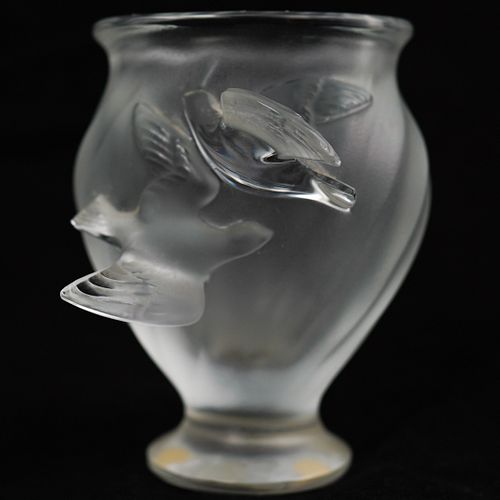 LALIQUE CRYSTAL "ROSINE" VASEDESCRIPTION: