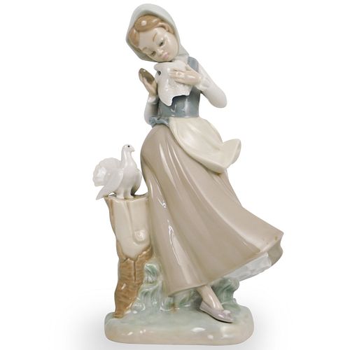 LLADRO GIRL WITH PIGEONS FIGURINEDESCRIPTION  391ad1