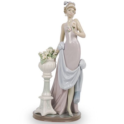 LLADRO A TOUCH OF CLASS FIGURINEDESCRIPTION  391ad6