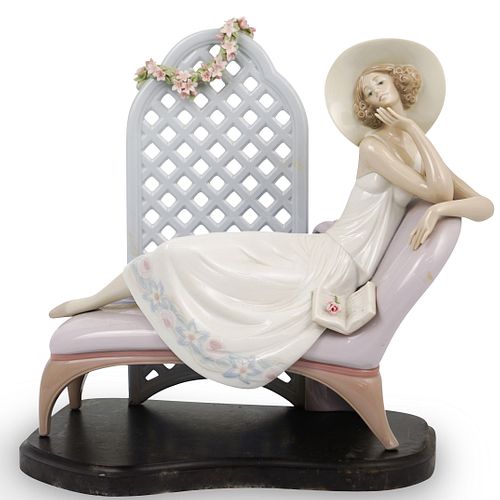 LLADRO GARDEN OF DREAMS FIGURINEDESCRIPTION  391aee