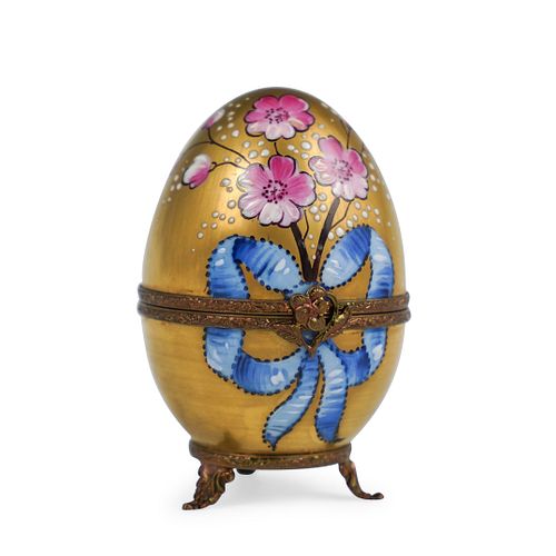 LIMOGES PEINT MAIN PAINTED EGGDESCRIPTION: