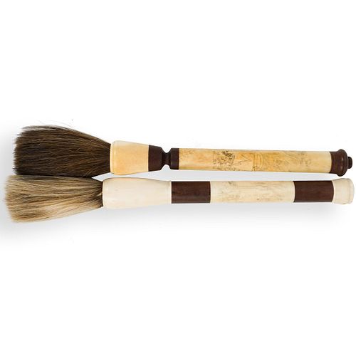 PAIR OF JAPANESE CALLIGRAPHY BRUSHESDESCRIPTION: