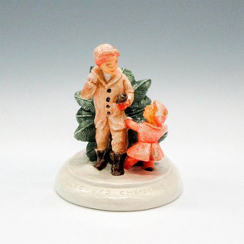 SEBASTIAN MINIATURES CERAMIC FIGURINE  391e5b