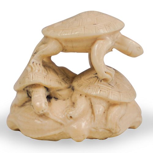 JAPANESE CARVED TURTLE GROUP NETSUKEDESCRIPTION: