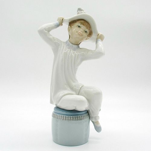 LLADRO PORCELAIN FIGURINE GIRL 394869