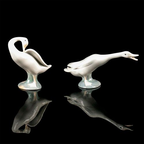 2PC RETIRED LLADRO PORCELAIN GEESE