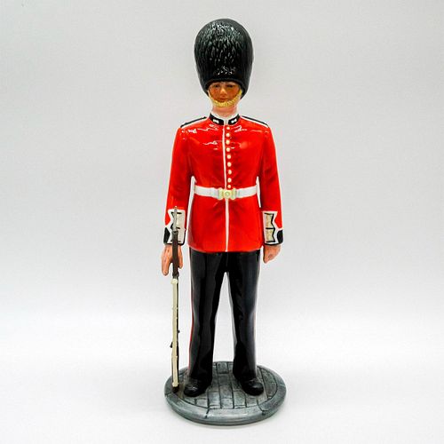 GUARDSMAN PROTOTYPE ROYAL DOULTON 39492c