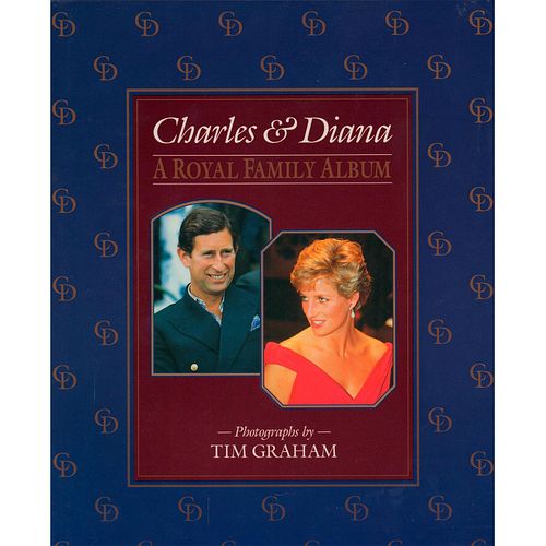 BOOK CHARLES & DIANA A ROYAL FAMILY