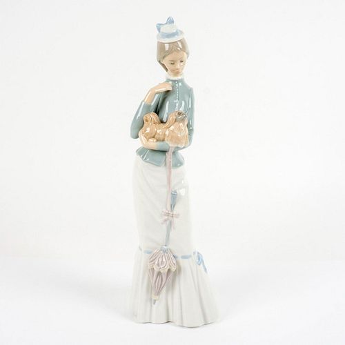 LLADRO FIGURINE WALK WITH THE 394f2d