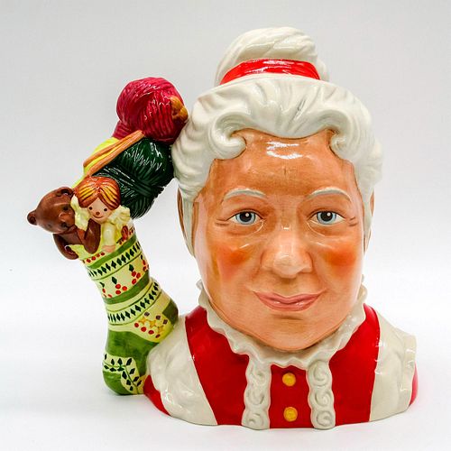 MRS CLAUS WITH STOCKING HANDLE 3952fa