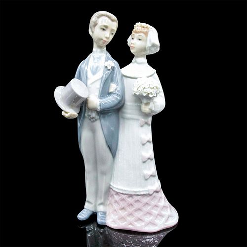 WEDDING 1004808 - LLADRO PORCELAIN FIGURINEGlossy