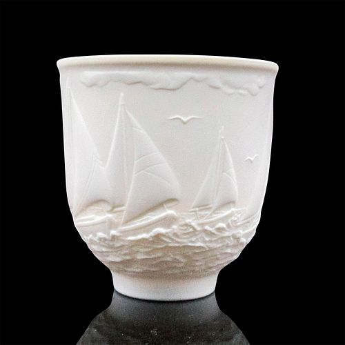 SAILING THE SEAS 1017657 - LLADRO PORCELAIN