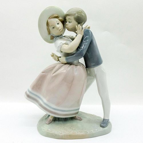 WALTZ TIME 1004856 LLADRO PORCELAIN 395810