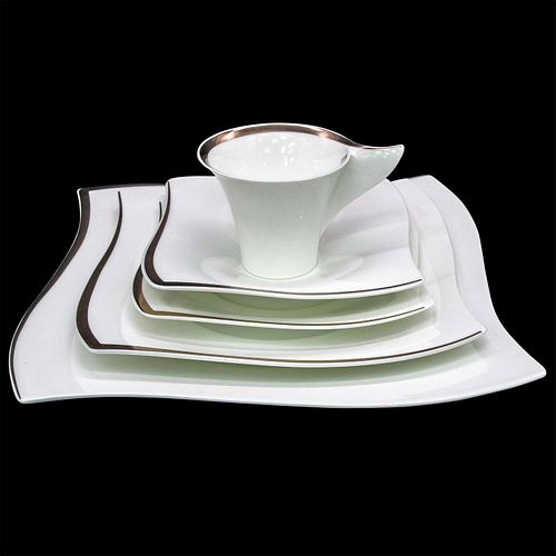 5PC VILLEROY AND BOCH PLACESETTING,