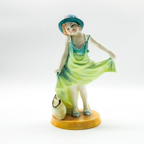 DRESSING UP HN3300 - ROYAL DOULTON