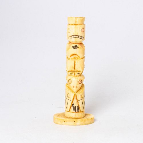 INUIT BONE TOTEM CARVINGHand carved 395f37