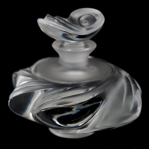 LALIQUE "SAMOA" CRYSTAL SCENT BOTTLEDESCRIPTION: