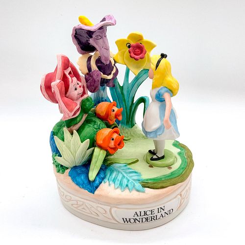 WALT DISNEY CERAMIC MUSIC BOX  393927