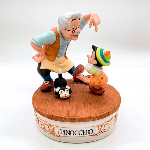 WALT DISNEY CERAMIC MUSIC BOX  393947