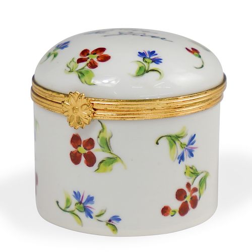 HAND PAINTED LIMOGES TRINKET BOXDESCRIPTION  393a43